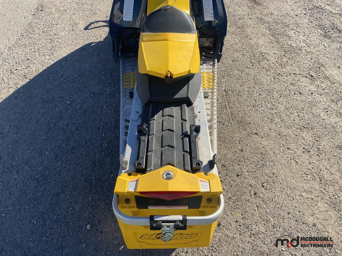 2009 Ski-Doo MXZ Renegade 1200 Snowmobile